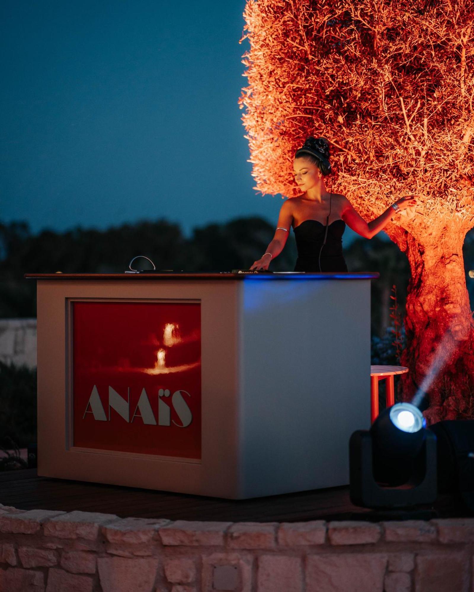 City Of Dreams Mediterranean - Integrated Resort, Casino & Entertainment 레메소스 외부 사진 DJ at the 2019 edition