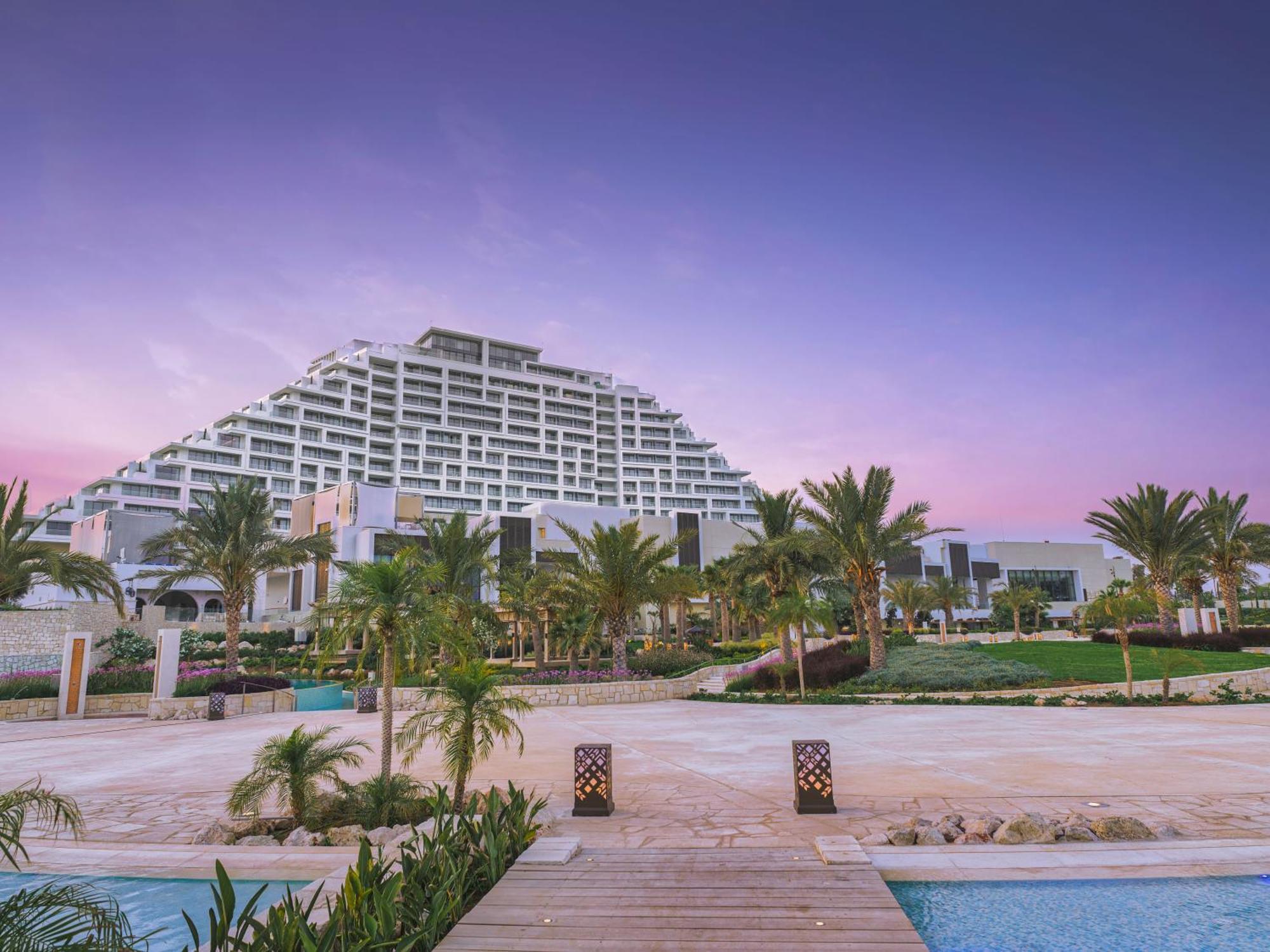 City Of Dreams Mediterranean - Integrated Resort, Casino & Entertainment 레메소스 외부 사진 Hilton Sharm El Sheikh Resort